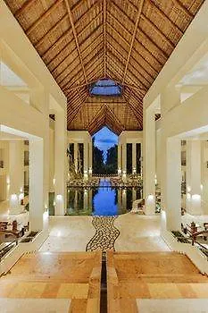 Hotel Occidental Grand Xcaret Los Dos Compadres